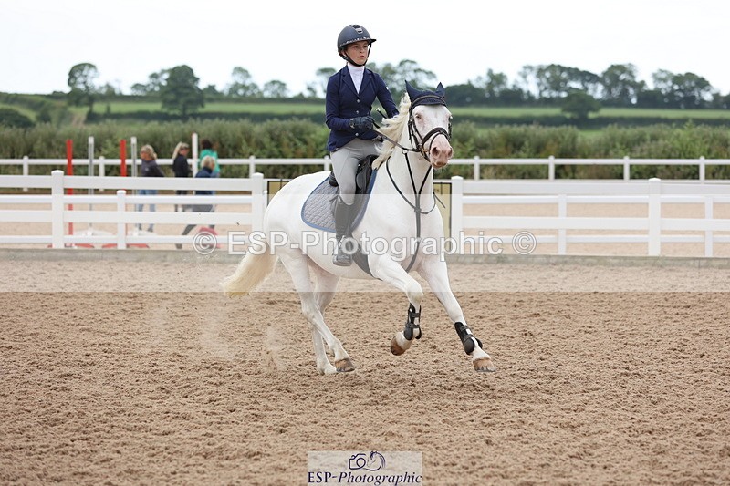 240630A-160818-15048 - Cls 33 Foxhunter and 1.10m Open