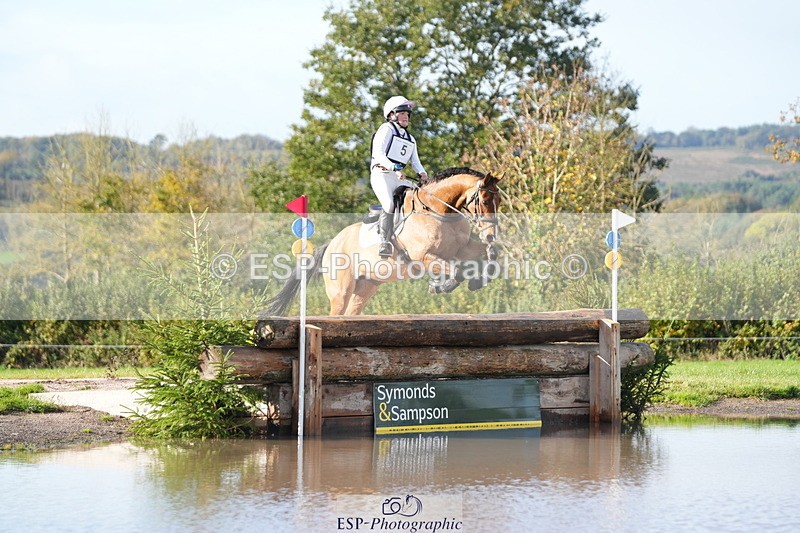 251024A-104645-06903 - A-005-Safia.Woodward