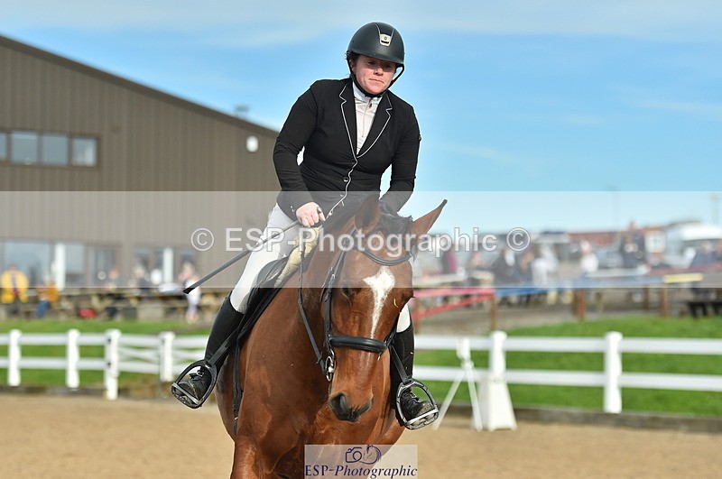 231111A-125424-01982 - Cls 12 Newcomers & 1.10m Open