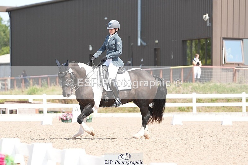 250817-122416-09047 - 163-Hannah.TownleyThe.Domino.Effect