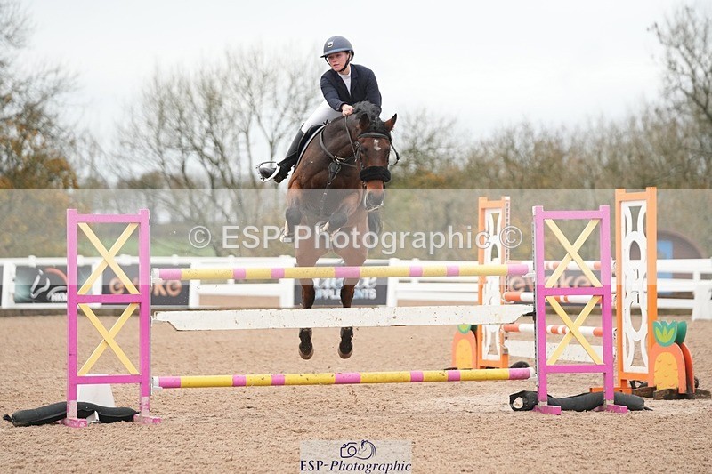 251107-132449-01144 - Cls 6 Foxhunter and 1.20m Open