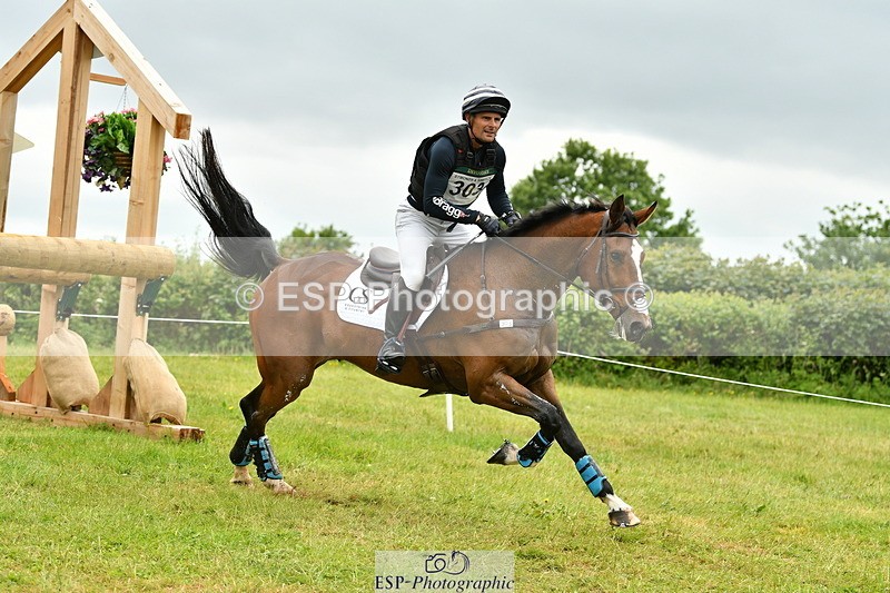 250524A-111329-09242 - B-303-Alexander.Bragg-SHANNONDALE.ALDO