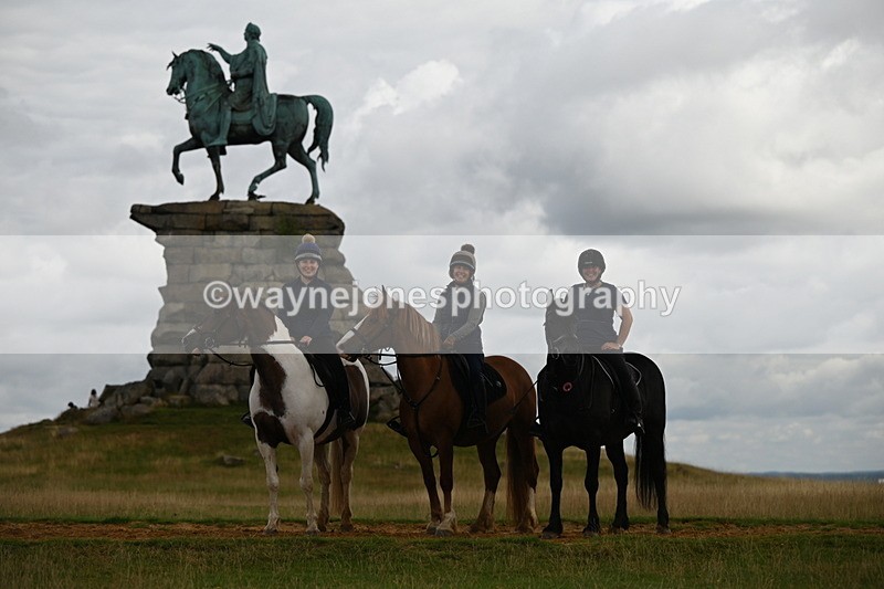 DSC_4172 - Time at Statue 09:50 to 11:09