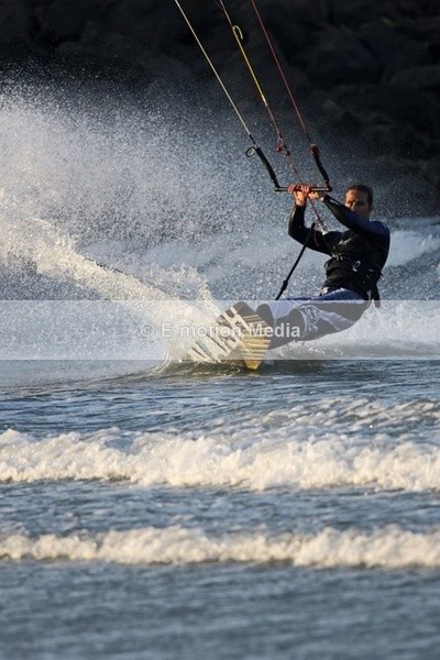 KS 230908-63 - Kite Surfing