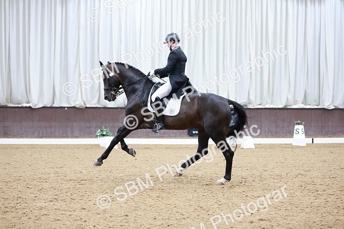SBM_021451 - Class 14 - FEI Grand Prix - 17.40-18.34