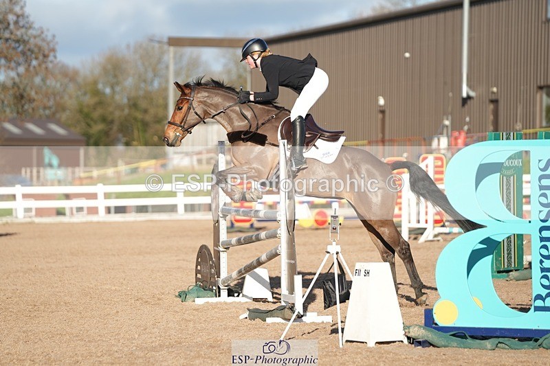 251130-133005-01253 - Cls 15 - 17 Children on Horses