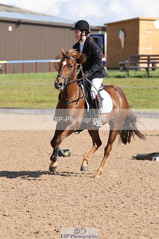 240714A-092956-01592 - Cls 1&2 128cm 10yrs & 70cm Open