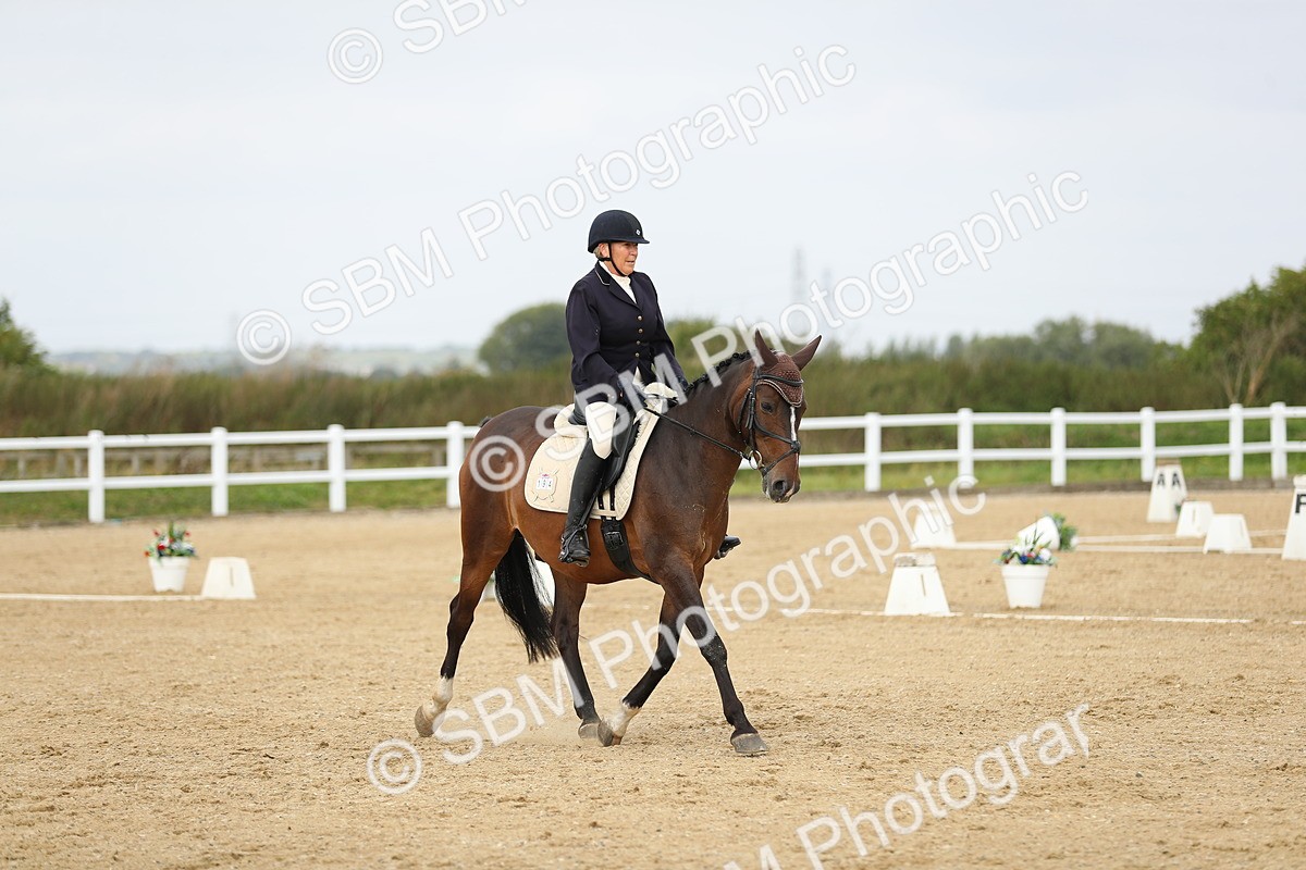 SBM_016434 - Class 13 - Novice 23 - 11.25-12.35