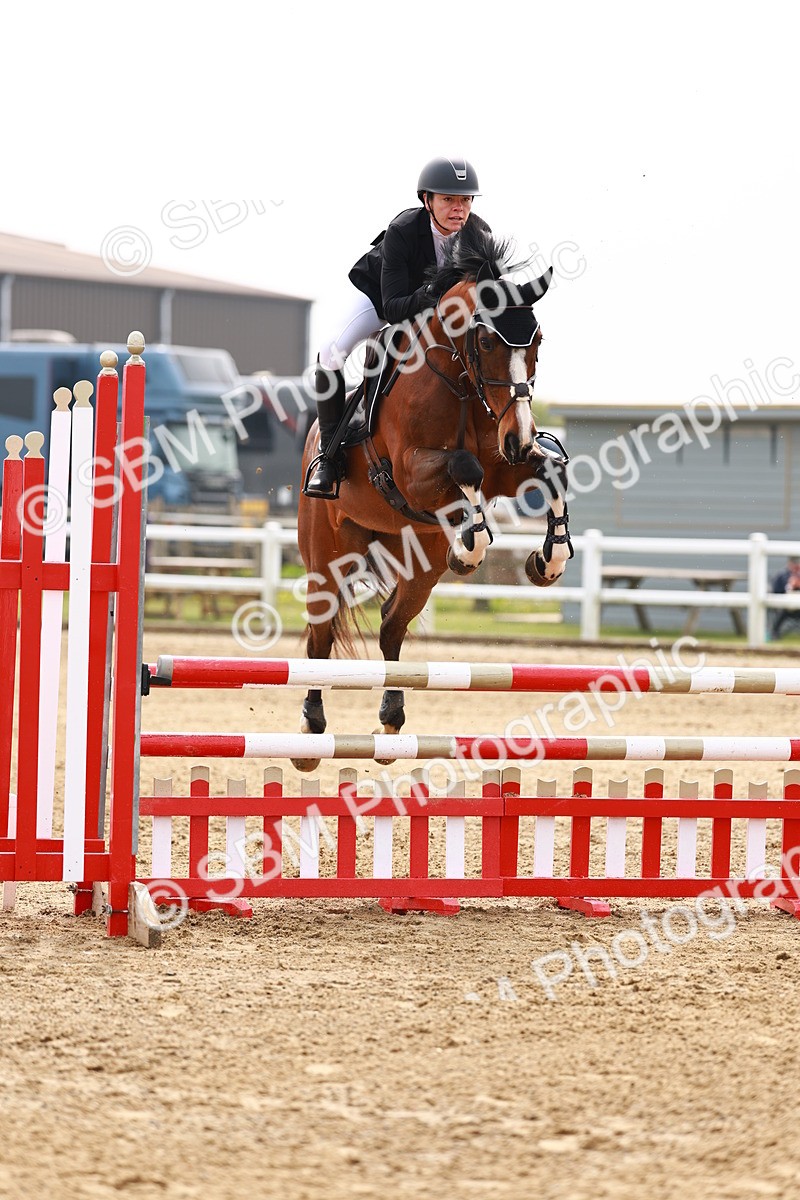  - Class 17 - Senior 1.05m