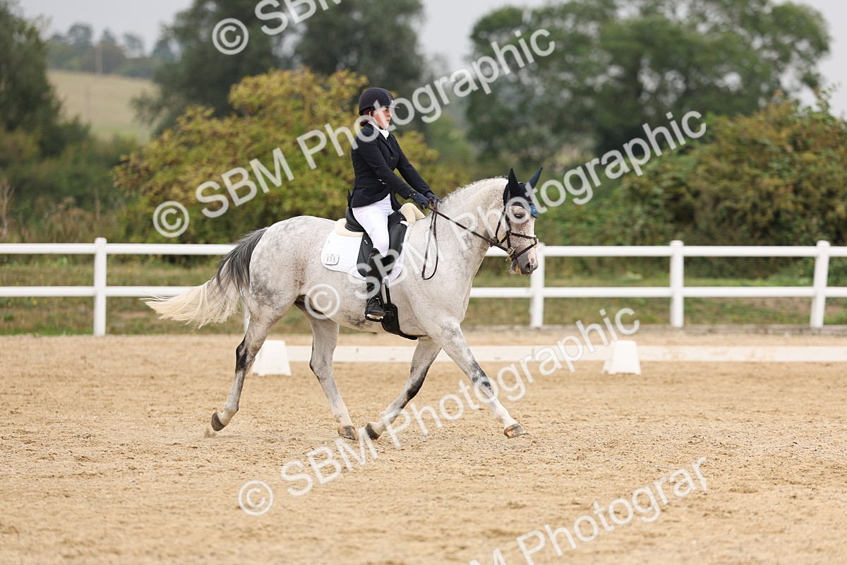 SBM_01617 - Class 9 - Novice 27 Champs