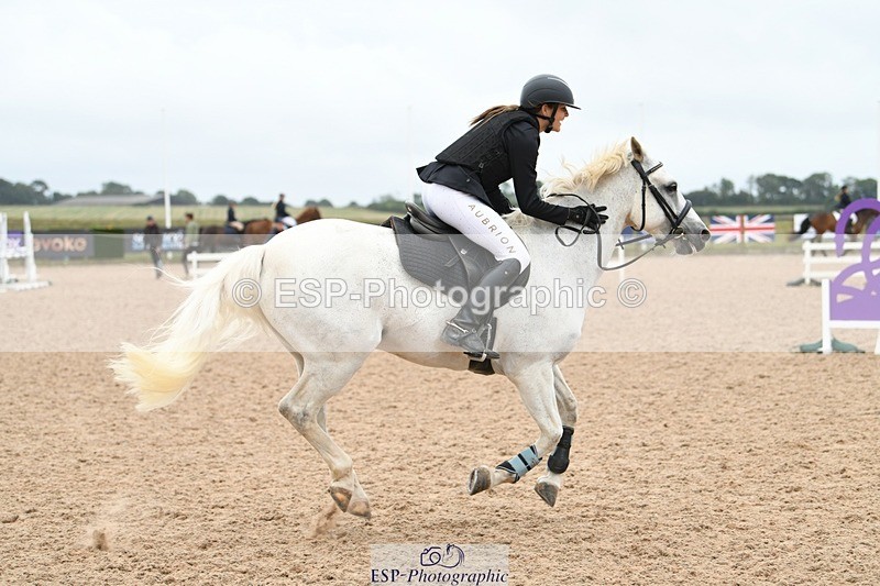 250807-110441-00447 - 90cm Round 1