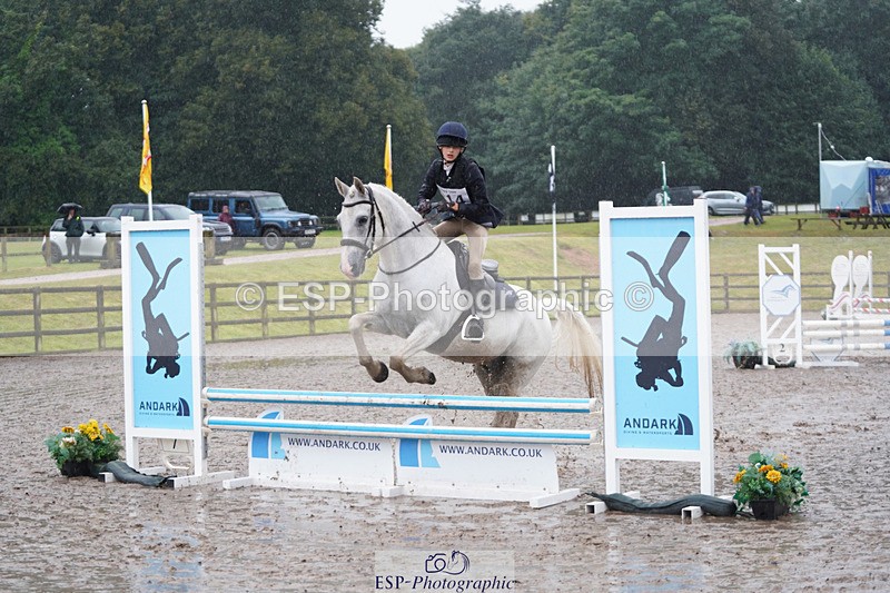 240824X-082538-20198 - 70cm Round 1 8.30 to 9.30