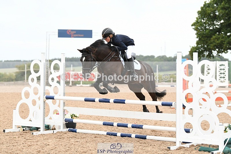 250807-110641-00466 - 90cm Round 1