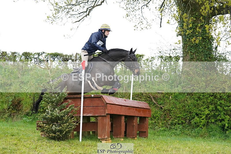 250418-101850-00965 - 051-Alex.Jupp-CARRY.ON.REGARDLESS