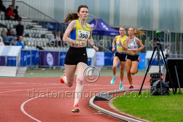 Nat26SUN-920151 - Track Female