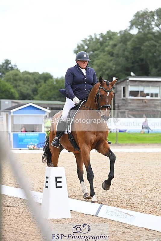 230813-171921-08625 - Cls 14 Medium Silver 16.45 to End