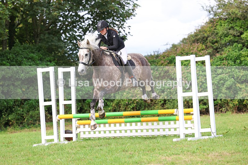 3E7A5595 - Class 2: 70cm Juniors and Seniors