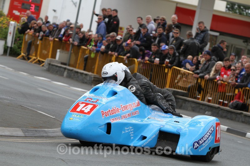 Robert Handcock & Basil Bevan - Sure Sidecar Race 2