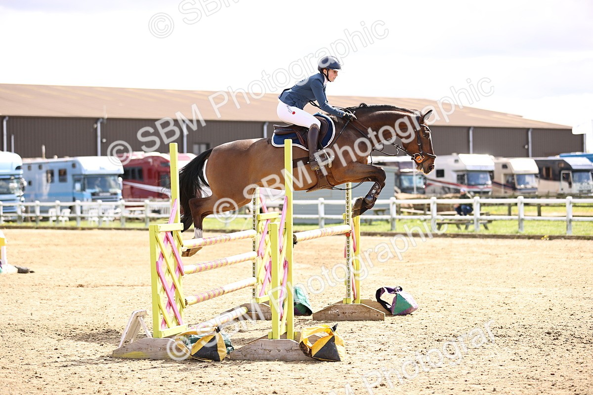 SBM_004241 - Class 17 - Senior Newcomers - 1.10m