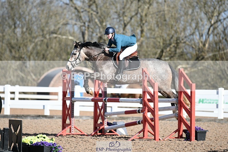 250330-101209-06030 - Cls 32 British Novice and 90cm