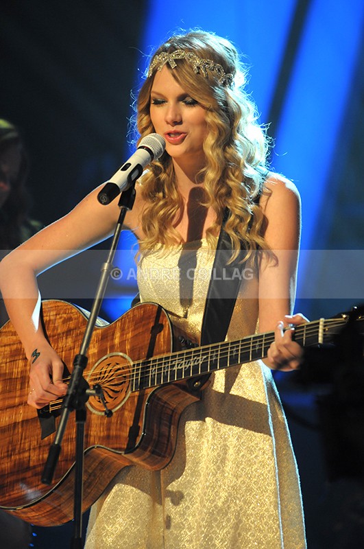 Taylor Swift - Later With Jools