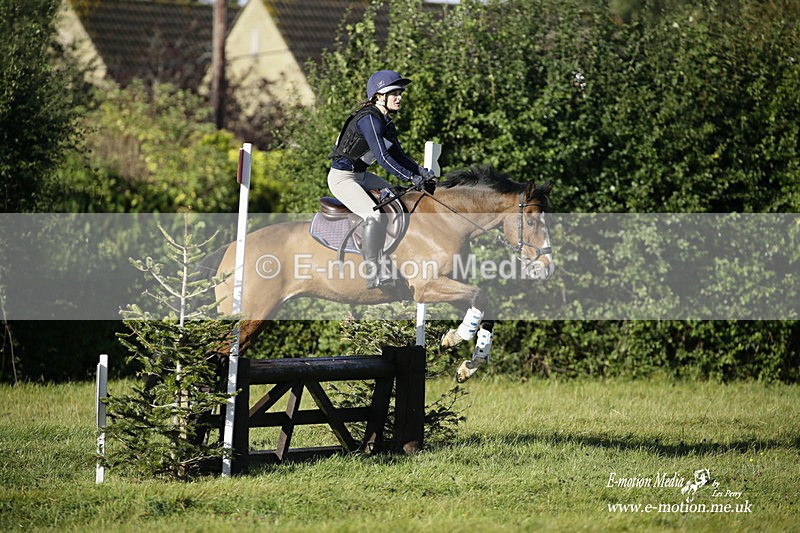  WWHT 031021 675 - WWEC Novice Restricted (0.80m) 18/10/20