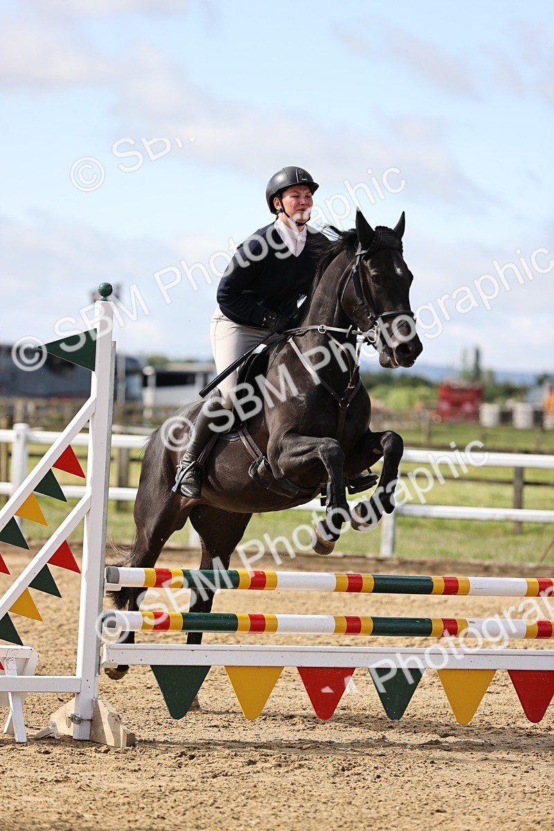 SBM_001762 - Class 8 - Clear Round