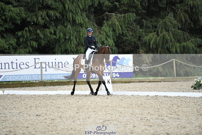 230525-131738-02130 - 115-RNH_ULTIMATE-Harriet_Wright-WEDTrotUp+DR