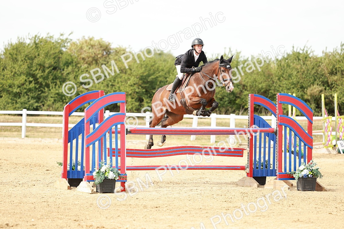SBM_008261 - Class 4 - Senior Foxhunter - 1.20m Open