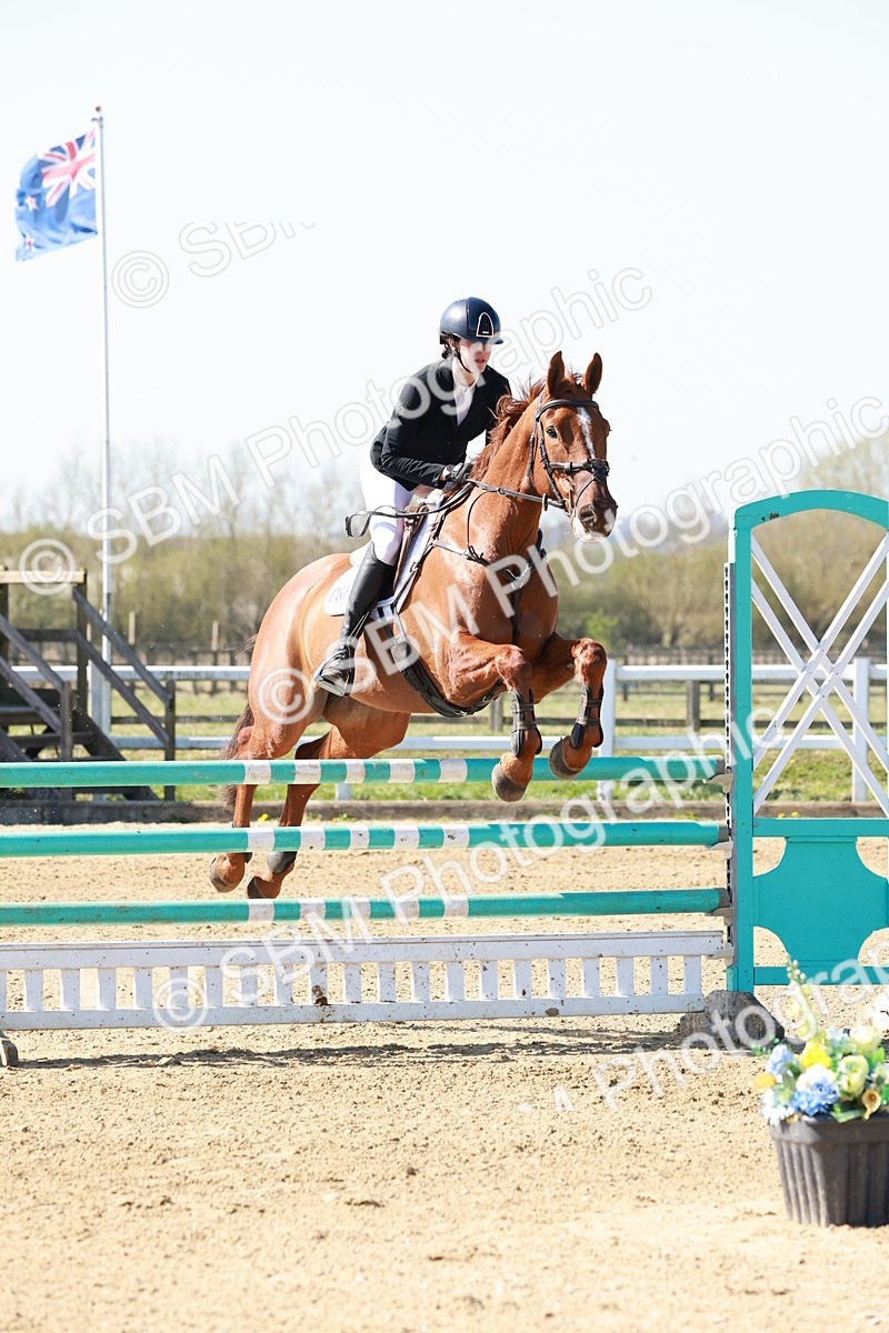 SBM_004509 - Class 17 - Senior Newcomers - 1.10m