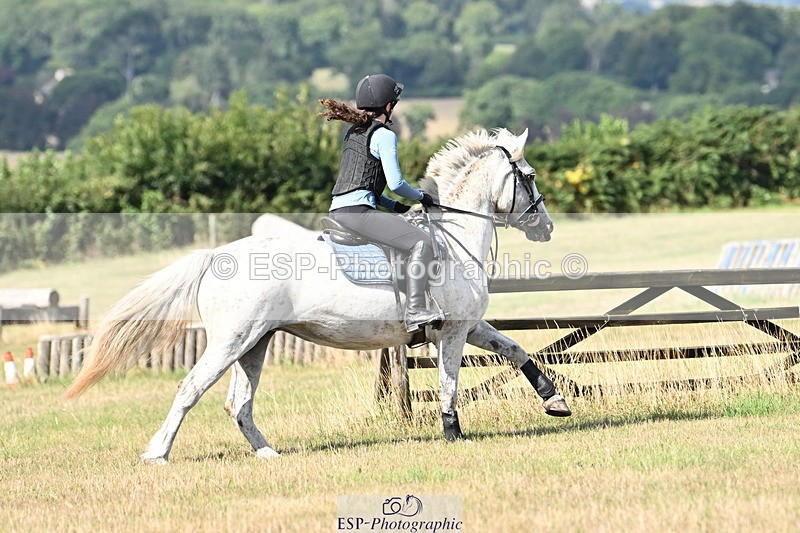 250821B-102303-00105 - Group B - Danielle