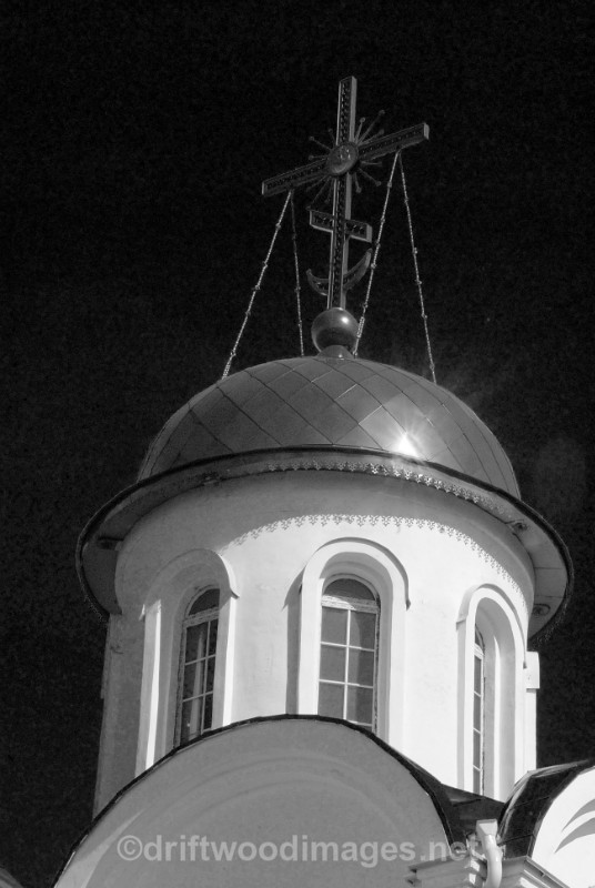 Murmansk Saviour on Waters church dome detail bw - Murmansk, Russia