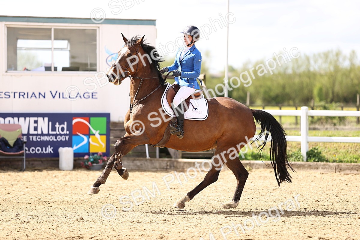 SBM_004236 - Class 17 - Senior Newcomers - 1.10m