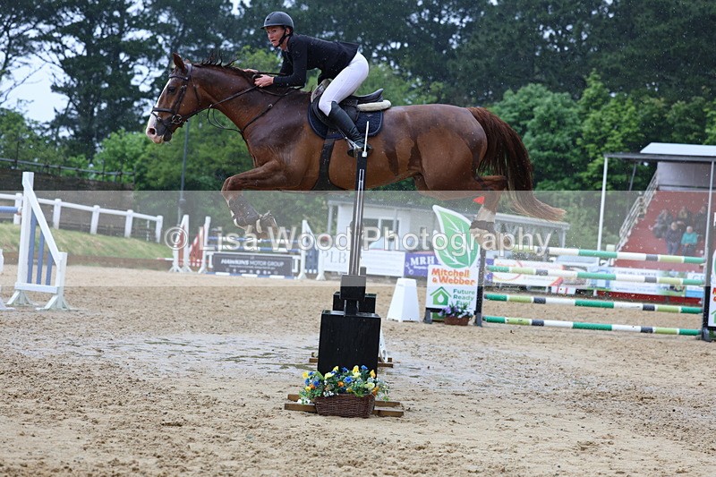 3E7A7567 - Class 9: Senior 1.30m open