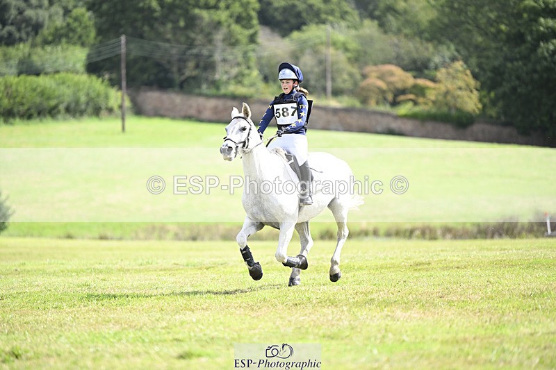 240825X-113127-32550 - 70cm XC 11.00 to 12.00