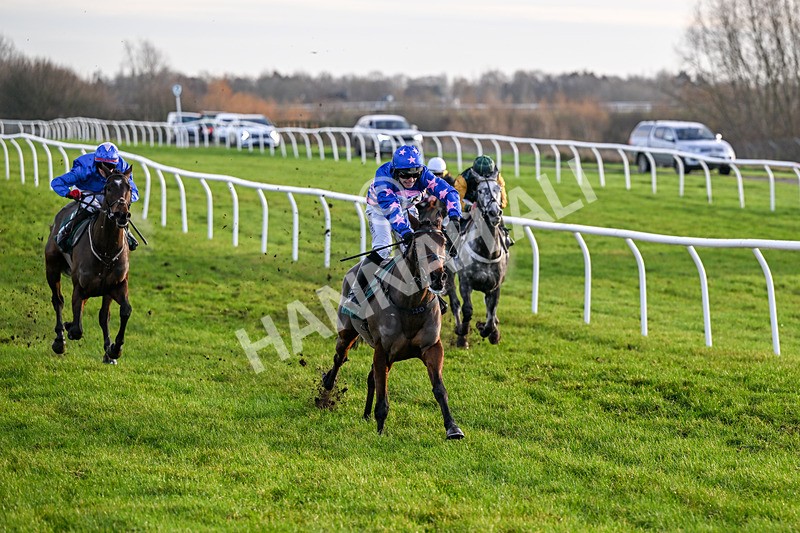 161225-Race 4-Noonetellsmenothin-8468 - Race 4