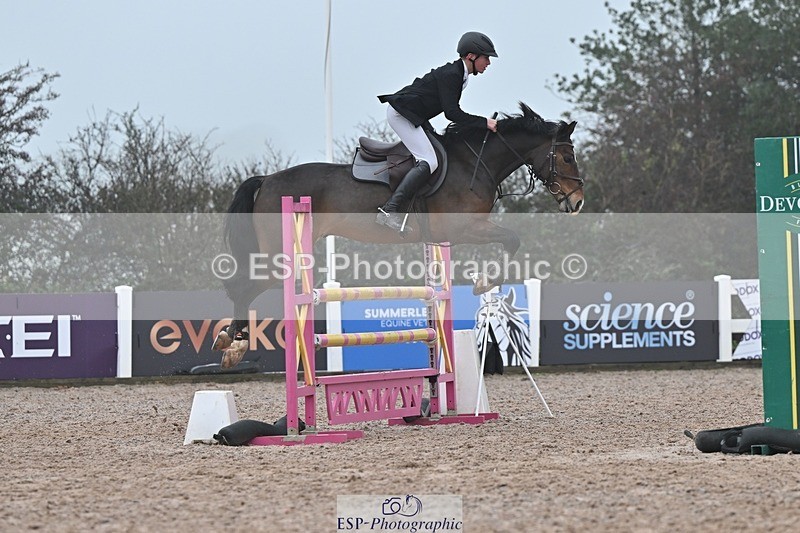 251115-124048-01044 - Cls 10 Pony Foxhunter and 1.10m Open
