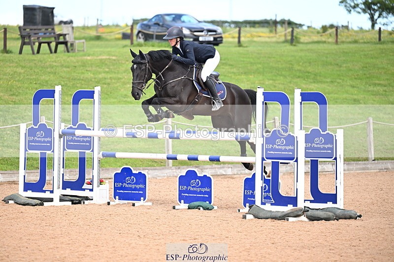 260513B-150003-01196 - Cls 6 Snr Fox and 1.20m Open