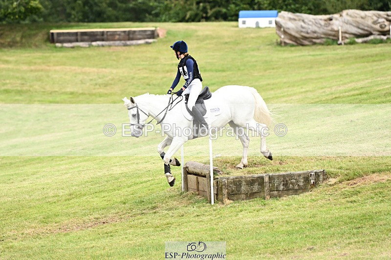 240825X-160359-36653 - 80cm XC 15.30 to 16.30