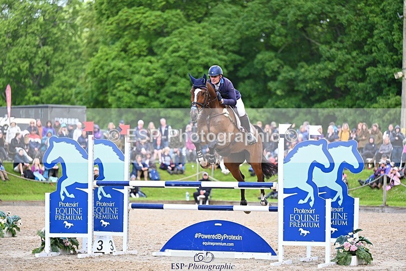 240526-104303-20126 - 352-SHANNONDALE_ALDO-Alexander_Bragg