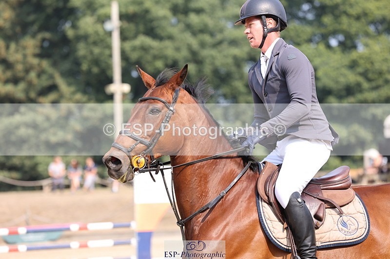 250816A-102817-00724 - Cls 3 Snr British Novice