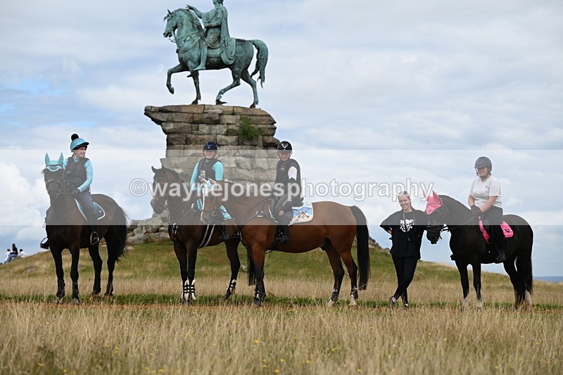 DSC_6713 - Time at Statue 12:45 to 13:15