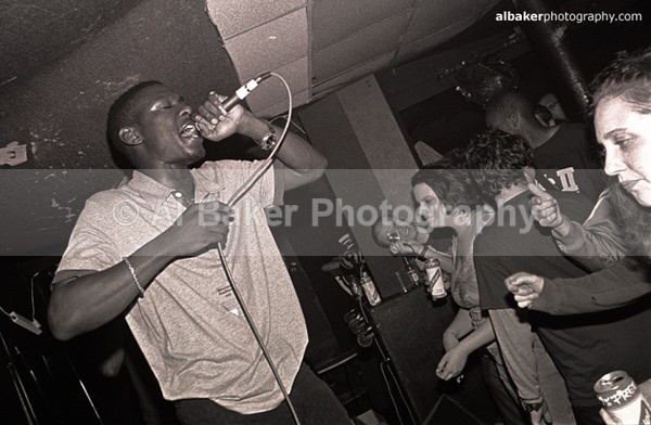 05 - Friends-&-Family @ the-roadhouse 27.09.01