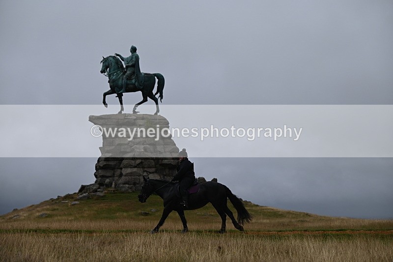 DSC_2113 - Time at Statue 12:13 to 12:32