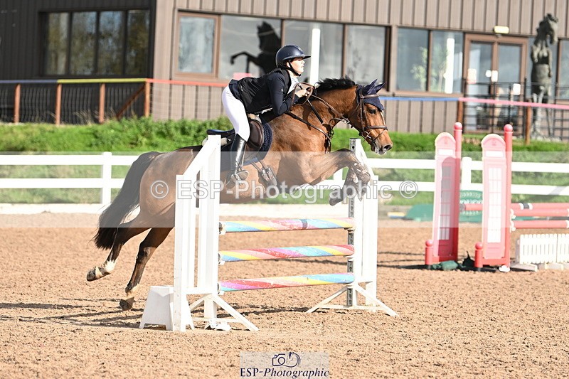 241026A-115933-00851 - SAT Cls 8 Pony Discovery and 90cm Open