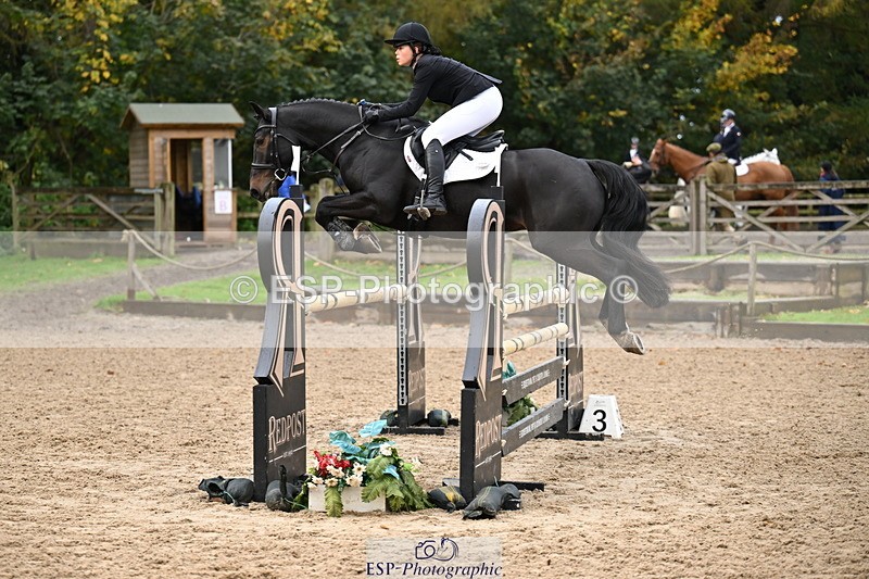 251024A-102258-06416 - B-136-Sophie.Jackson