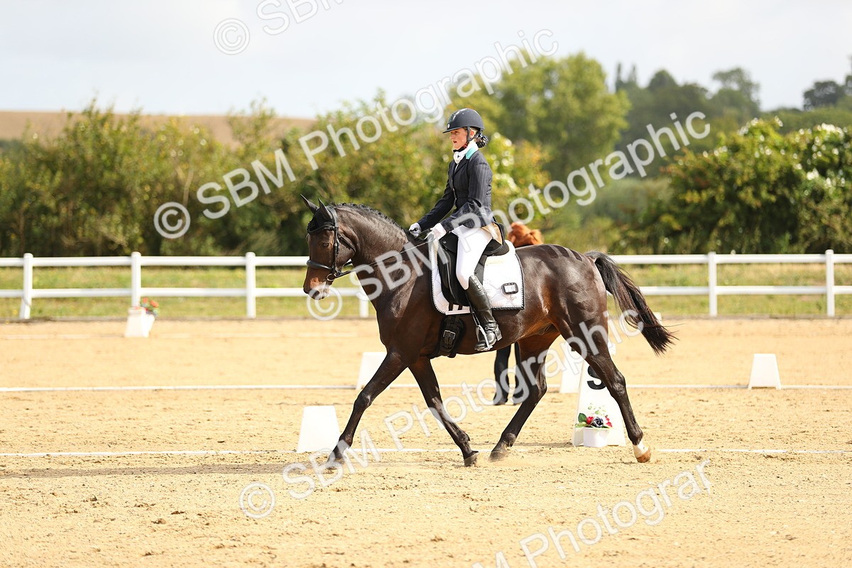 SBM_015528 - Class 13 - Novice 23 - 9.54-11.04