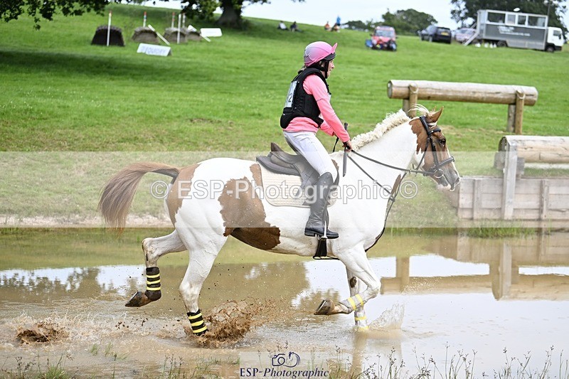 240803-144101-08263 - 162-Susan-Joy_Keeping-WARPAINT