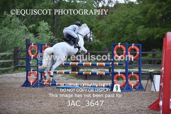 JAC_3647 - CLASS 8 Senior Newcomers/ 1.10m Open