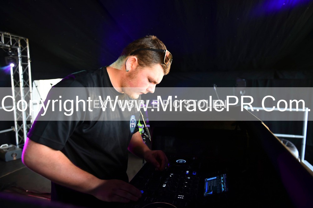 SH4_9975 - Tj the DJ